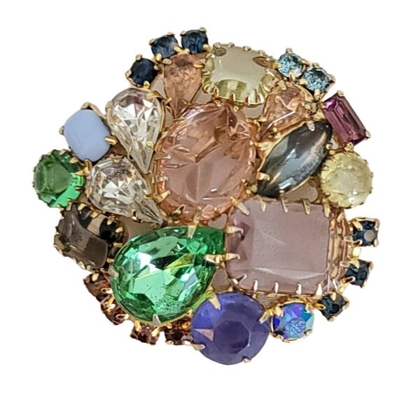 Unbranded Jewelry - Gold Tone Molded Glass, Rhinestone Prong-Set Cluster Brooch, M768